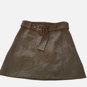 Aaron & Amber Med olive green mini skirt faux suede